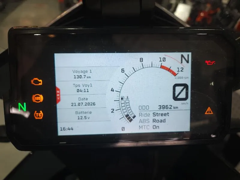 390 ADVENTURE
