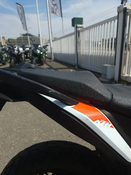 390 ADVENTURE
