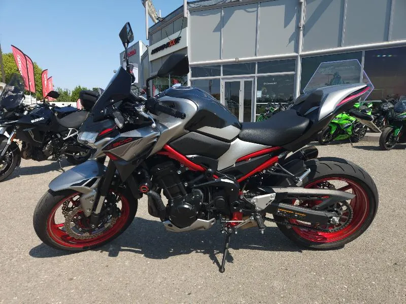 Z 900