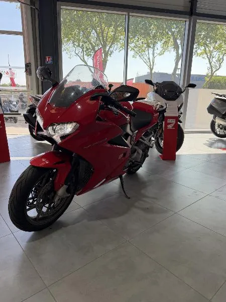 VFR 800 F