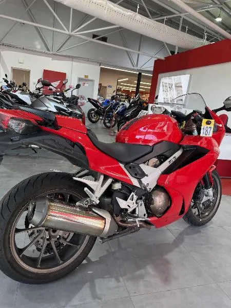 VFR 800 F