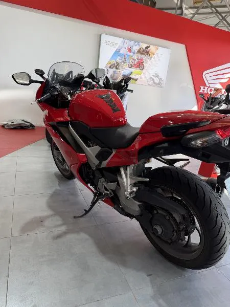 VFR 800 F