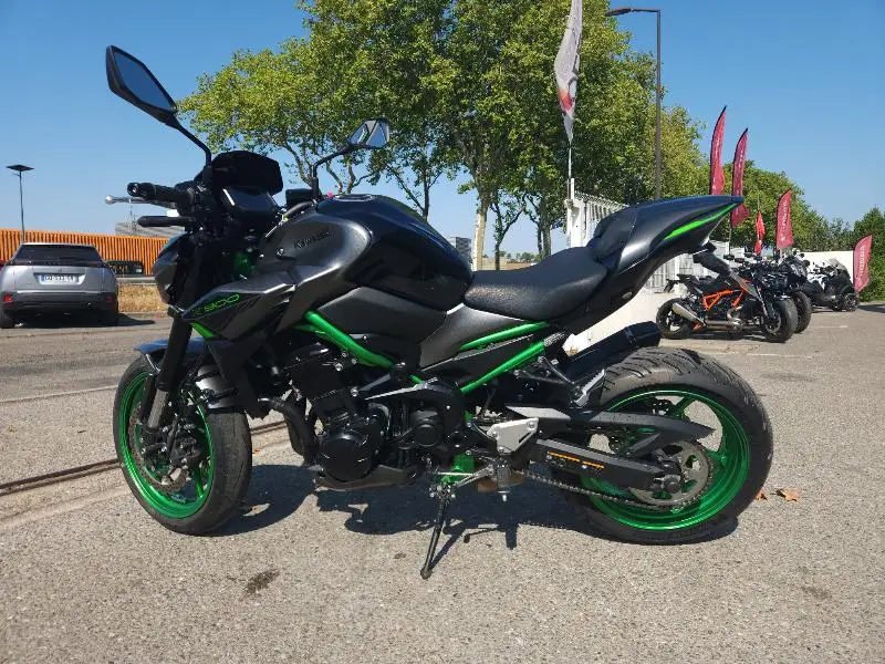 Z 900