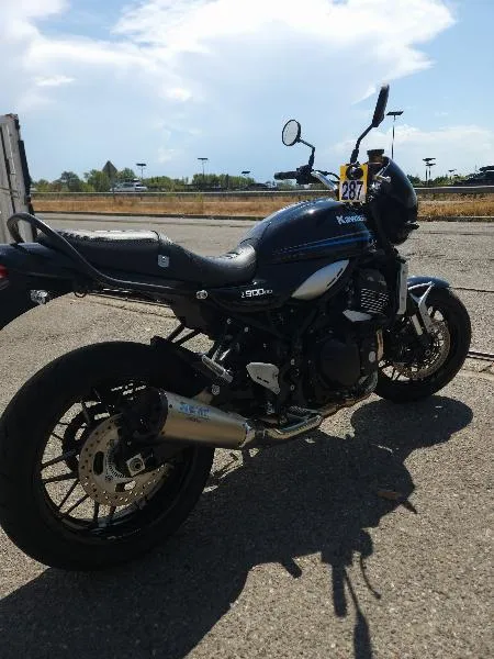 Z 900