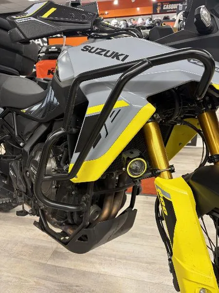 DL VSTROM 800DE