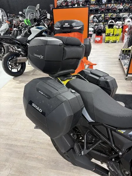 DL VSTROM 800DE