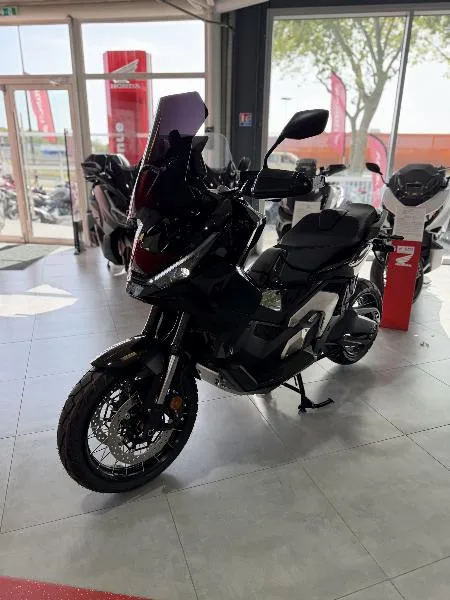 XADV 750 DCT