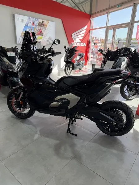 XADV 750 DCT