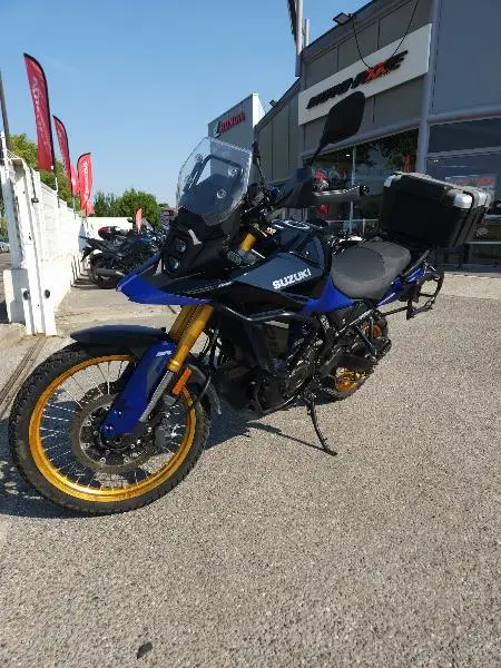 DL VSTROM 800DE