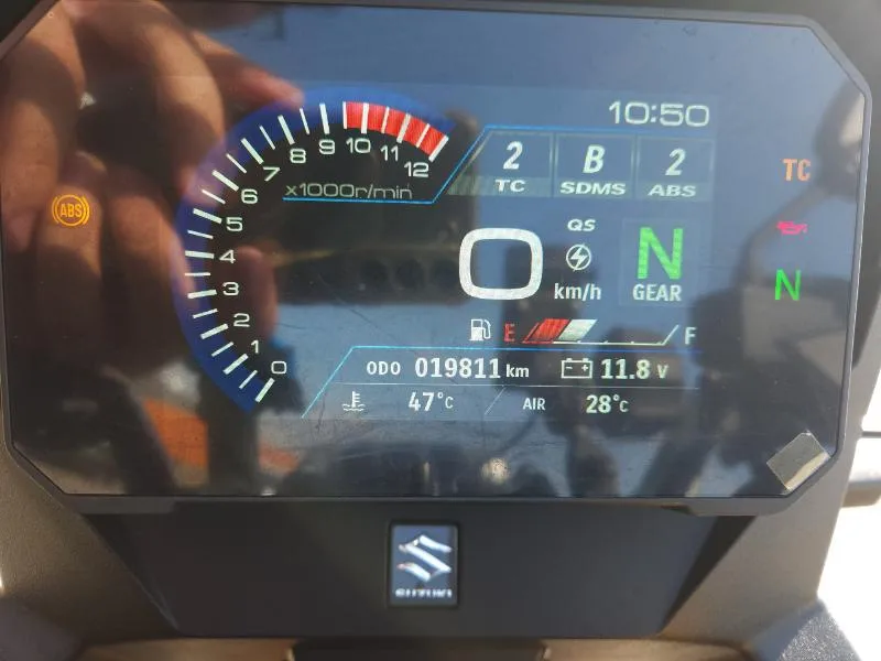 DL VSTROM 800DE
