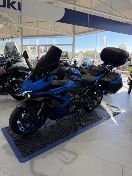 GSXS 1000 GT