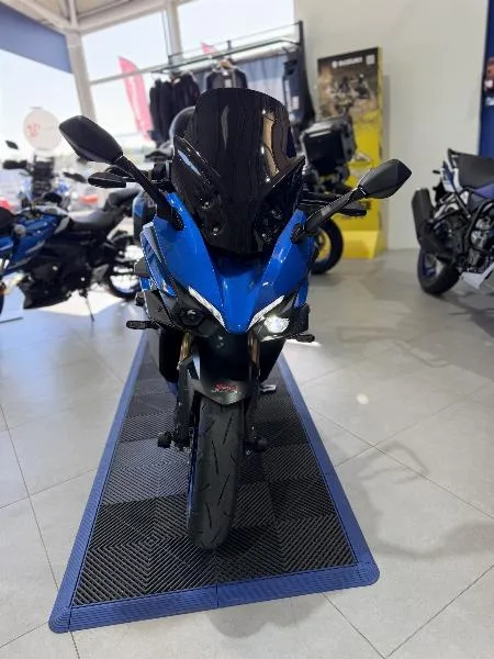 GSXS 1000 GT