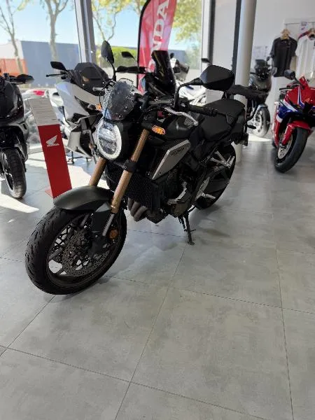 CB 650 R