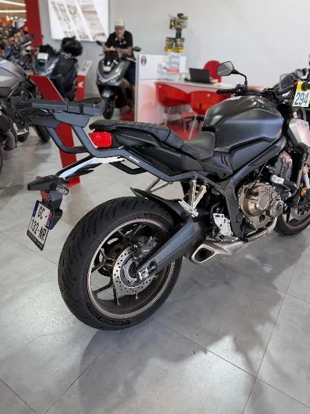 CB 650 R