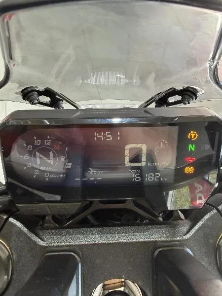 CB 650 R