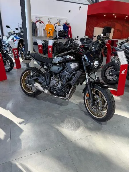 XSR 700