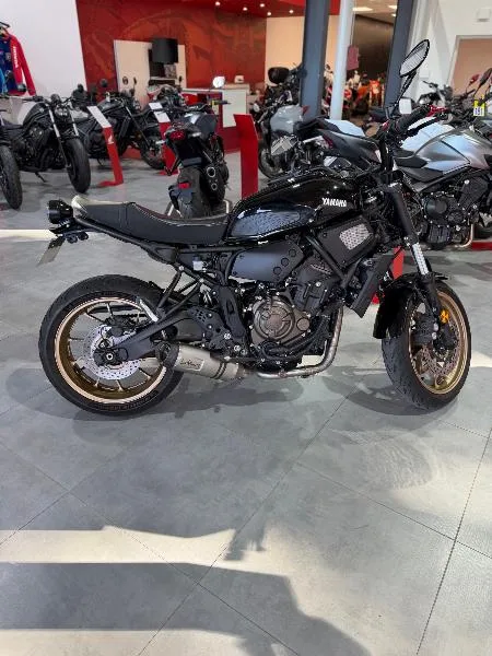 XSR 700