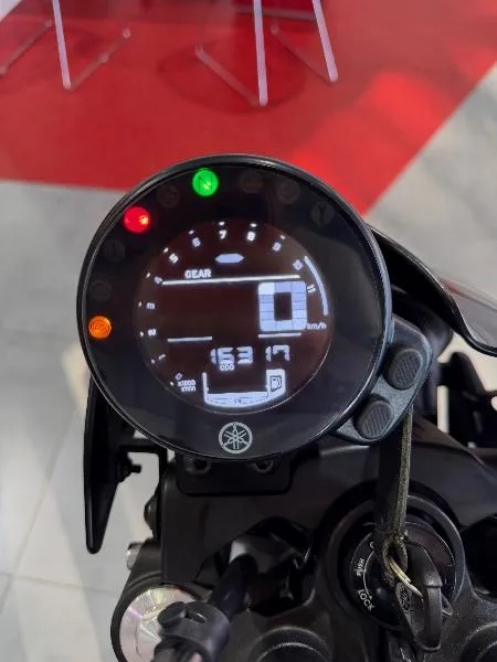 XSR 700