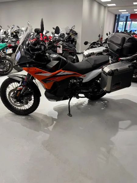 890 ADVENTURE