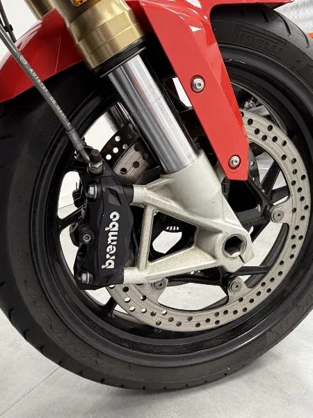 F 800 R