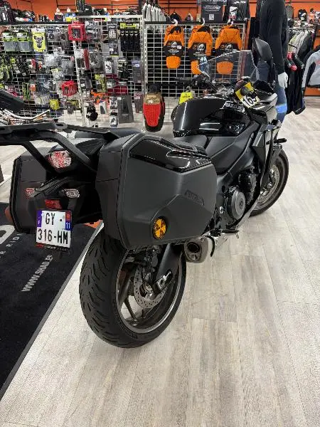 GSXS 1000 GT