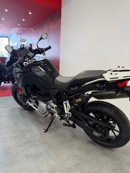 F 700 GS 798CC