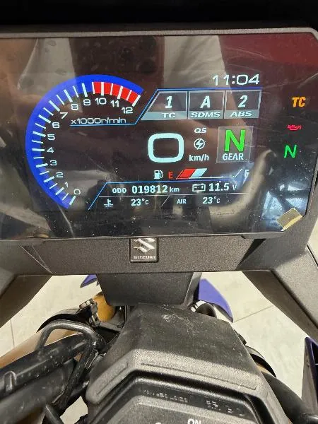 DL VSTROM 800DE