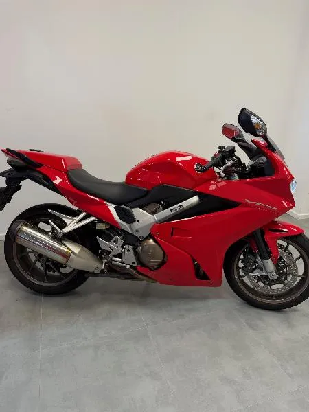 VFR 800 F