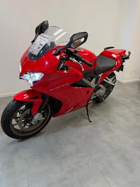VFR 800 F