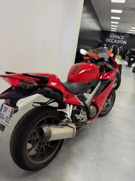 VFR 800 F