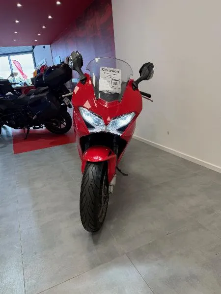VFR 800 F