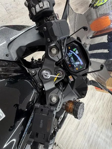 NINJA 1100 SX