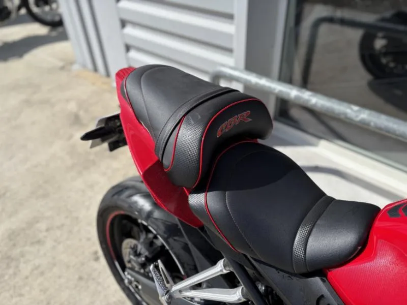 CBR650R