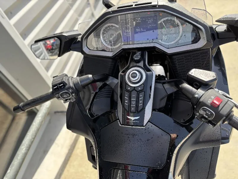 GL1800 GOLDWING