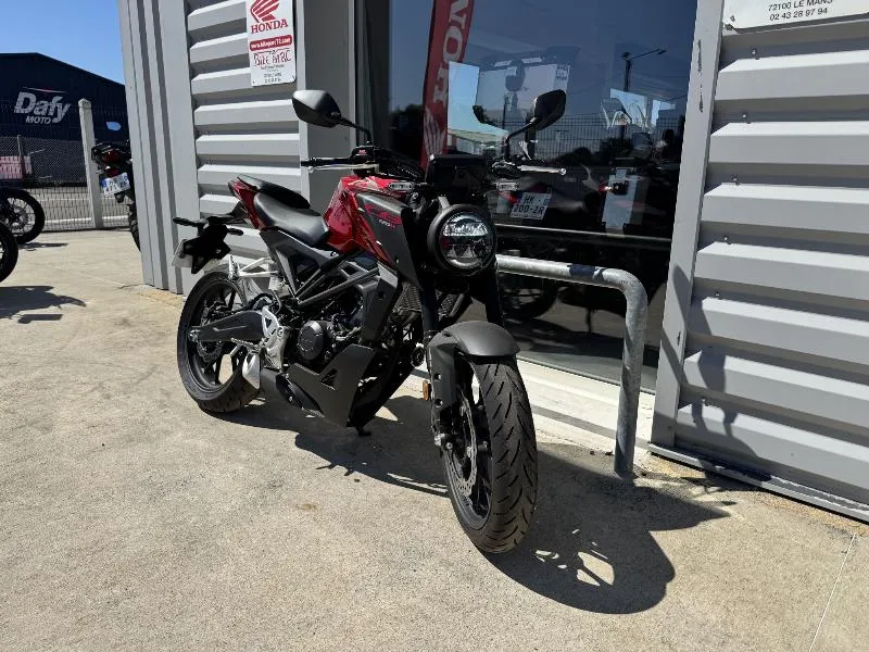 CB 125  R
