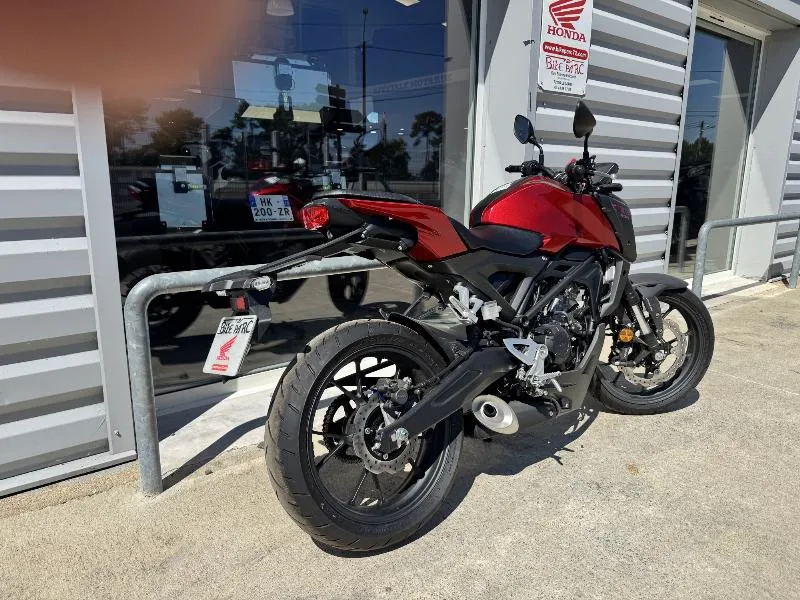 CB 125  R