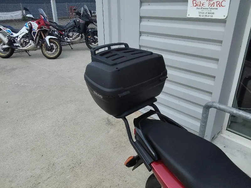 CB 125 F