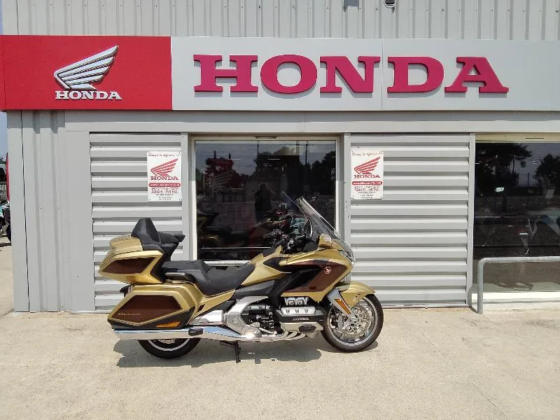 GL 1800 GOLDWING TOURING DCT