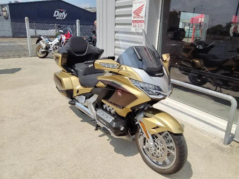 GL 1800 GOLDWING TOURING DCT