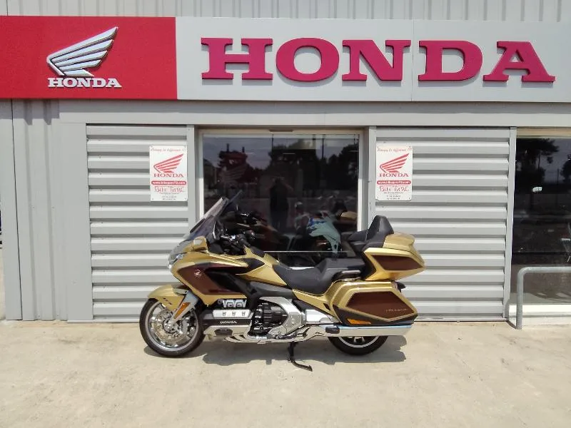GL 1800 GOLDWING TOURING DCT