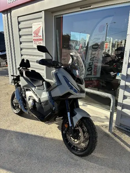 XADV 750