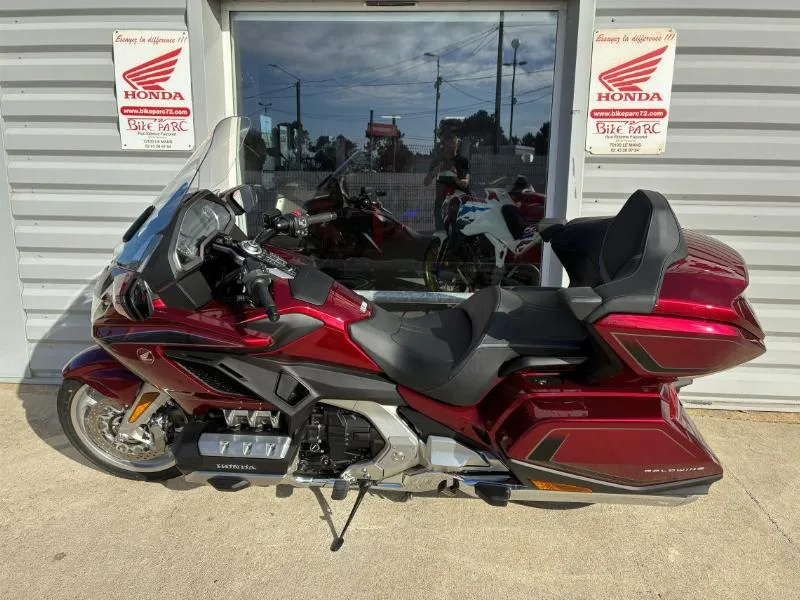 GL 1800 GOLDWING TOURING DCT