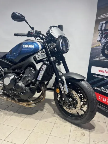 XSR  900