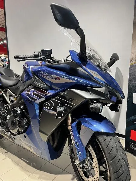 GSXS 1000 GT