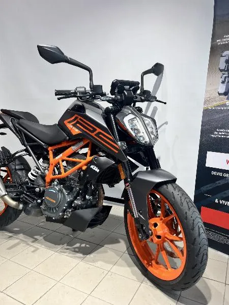 125 DUKE ABS