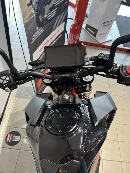 125 DUKE ABS