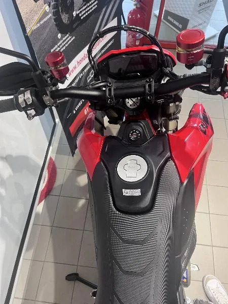 HYPERMOTARD