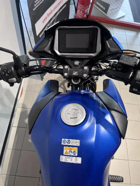 CB 125 F
