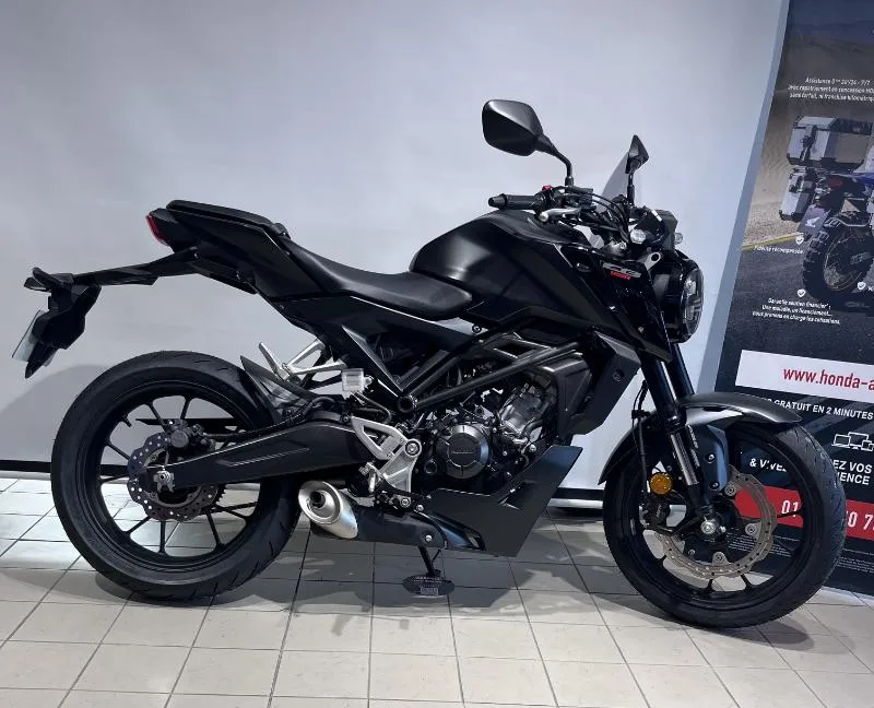 CB 125  R