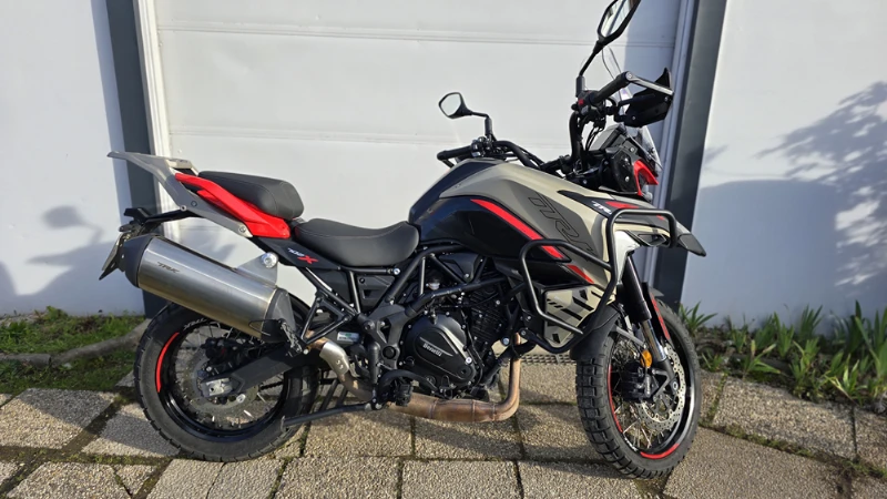 TRK  702  X